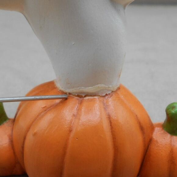 Ghost Popping Out of Pumpkin Trio Vintage Halloween Ceramic 2.5" Hand Painted - Picture 8 of 8